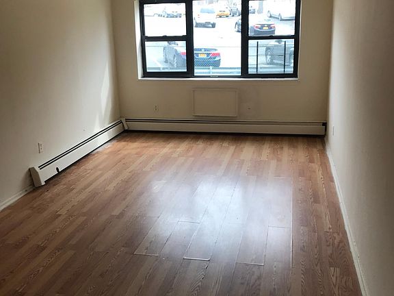 3rd image of 300 Palisade Ave