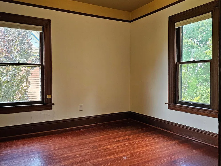 309 NE Graham St #A — Photo 21