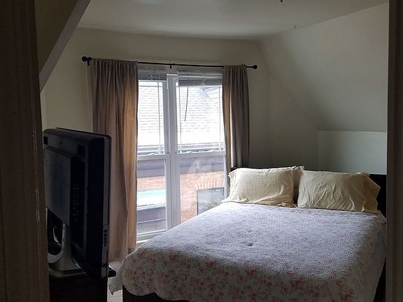 4th image of 574 Richmond Ave APT 4
