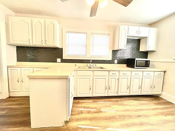 4th image of 614 W Hanssler Pl