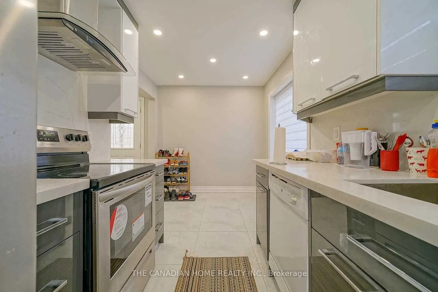 3 bed, $3,100 — Photo 4