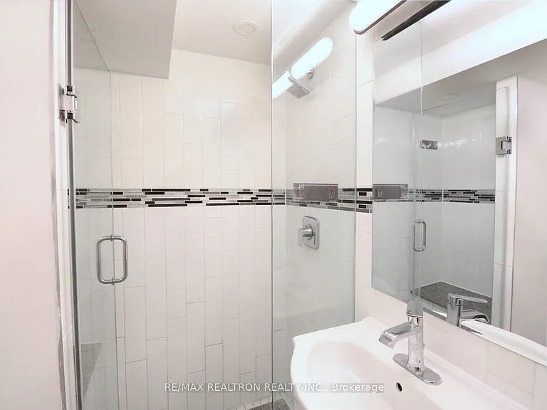 122 Longford Dr #BASEMENT — Photo 8
