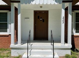 225 W Jessamine St, Fitzgerald, GA 31750