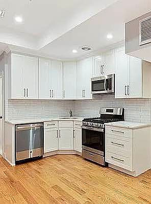2nd image of 68 Herkimer St #1