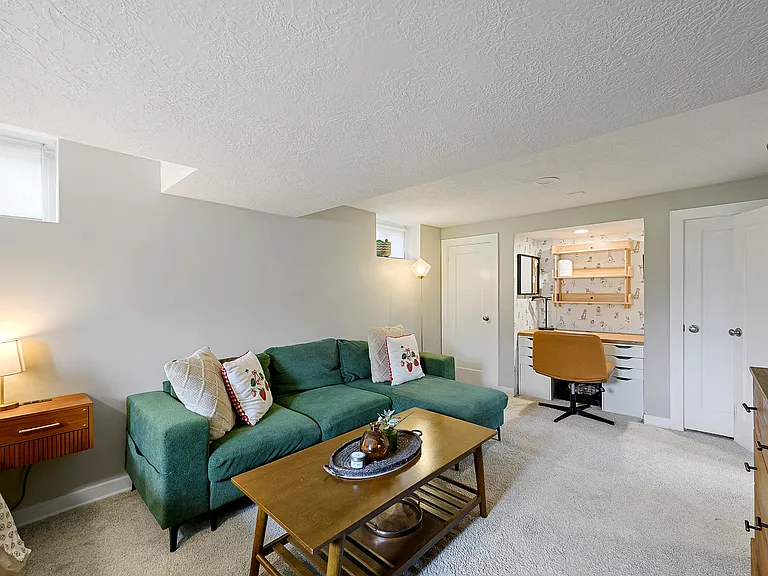 1463 W Arapahoe Ave #BASEMENT — Photo 8