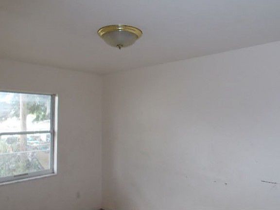 3rd image of 15013 Jeanie Ln