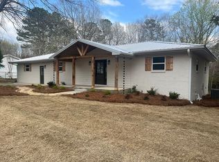 211 Farrar Dr, Fulton, MS 38843