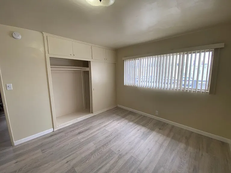 5712 N Charlotte Ave — Photo 29