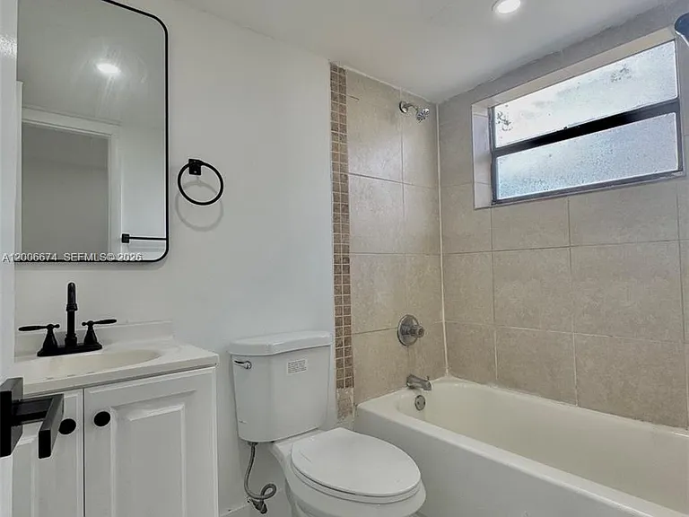 417 NW 2nd Ave #0 — Photo 14