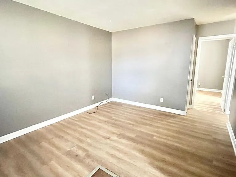 4012 Southern Parkway — Photo 19
