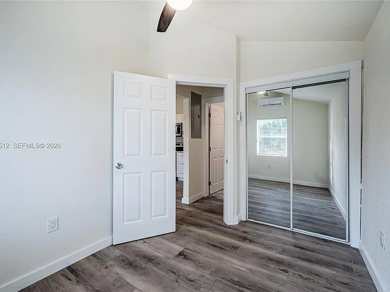 4504 Oakley St #B — Photo 15