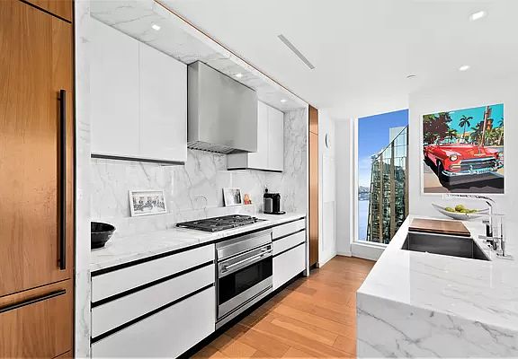 4th image of 1 W End Ave #28A