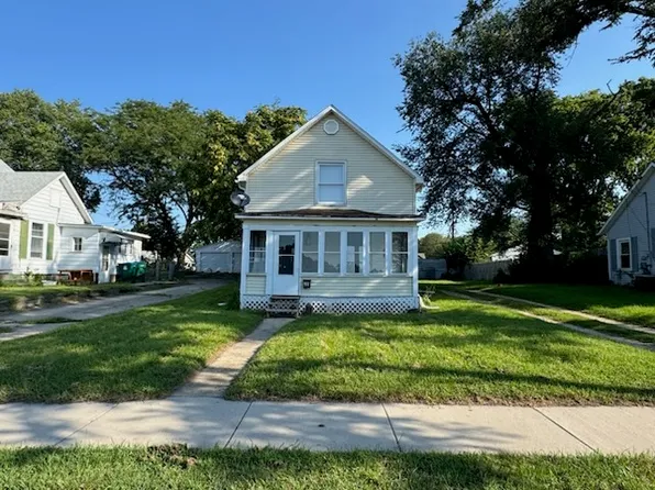 511 E 5th St, Rock Falls, IL 61071