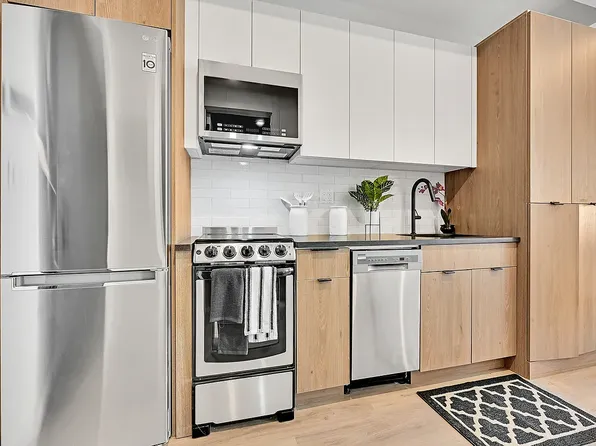822 Flatbush Avenue image 1 of 5