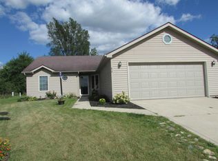 618 Seville Ct, Ligonier, IN 46767