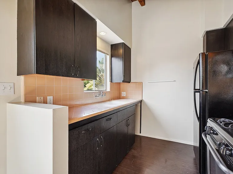1233 Stanford St #A — Photo 8