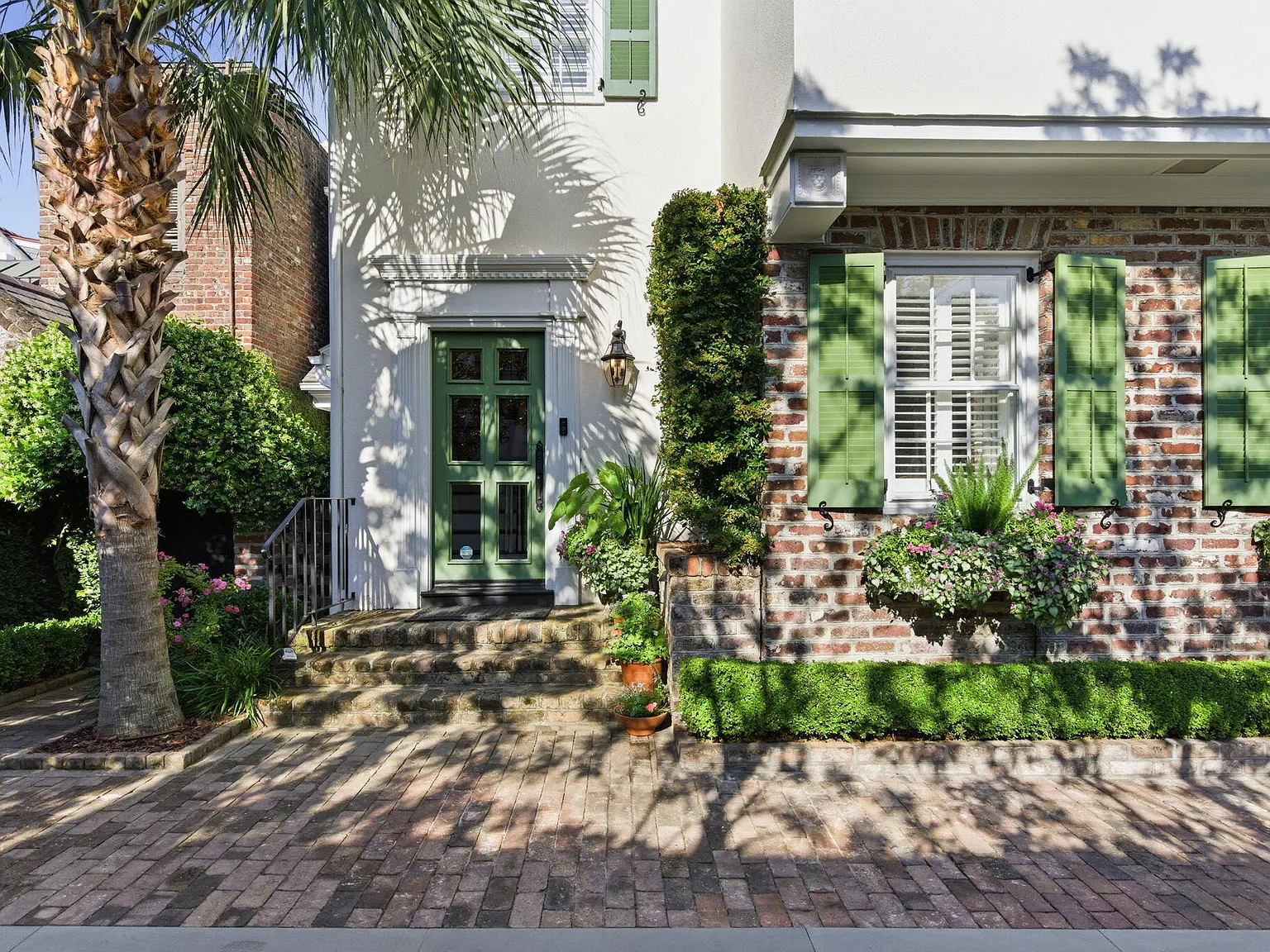 3 bed, 2.5 bath, 2035 sqft, $9,500 — Photo 4