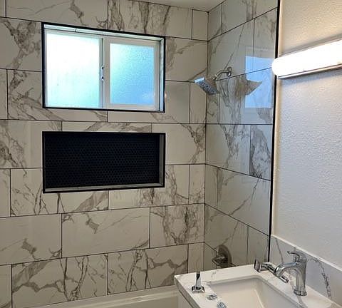 3rd image of 1016 Coleen Ct #1016