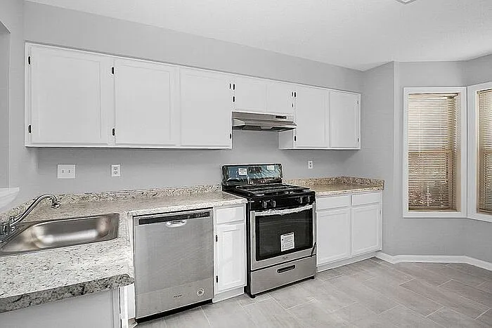 5823 Green Forest Dr #5823 — Photo 12
