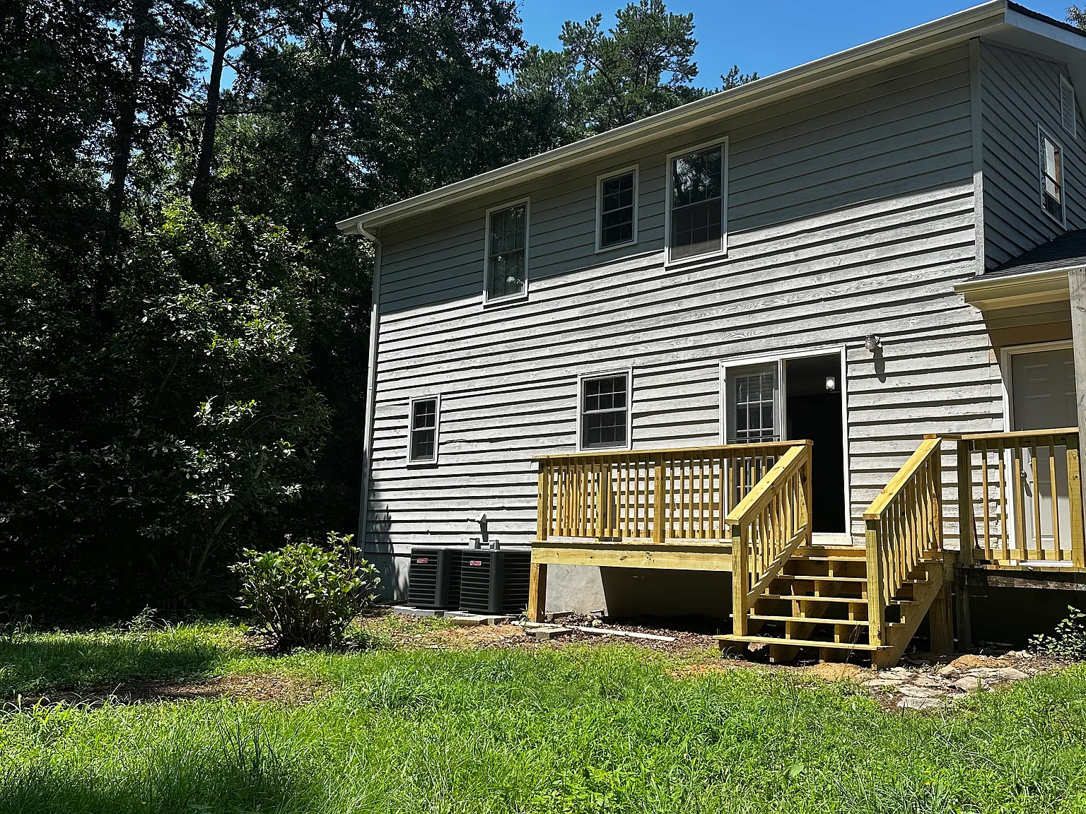3 bed, 1344 sqft, $1,988 — Photo 3