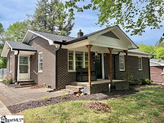 2nd image of 515 Ridgewood Dr