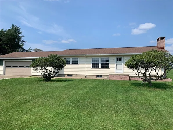 5708 Carpenter Rd, Conneautville, PA 16406