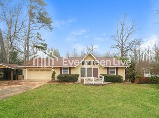 6253 S Skyline Dr, Douglasville, GA 30135