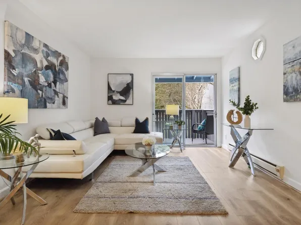 411 Piccadilly Pl APT 2, San Bruno, CA 94066