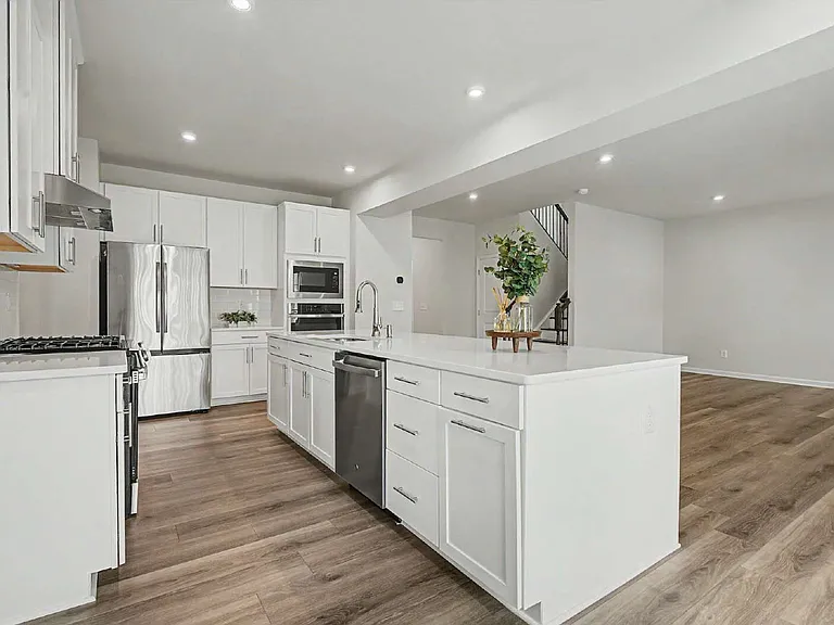 1621 Crimson Leaf Ln — Photo 17