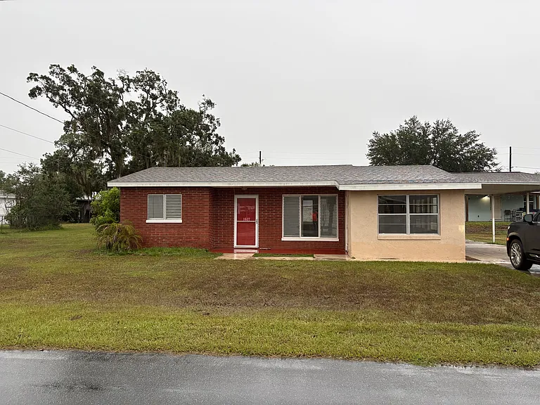1637 Marlin St — Photo 4