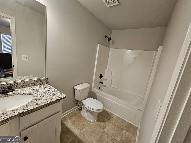 3004 Bayrose Cir #102B — Photo 23