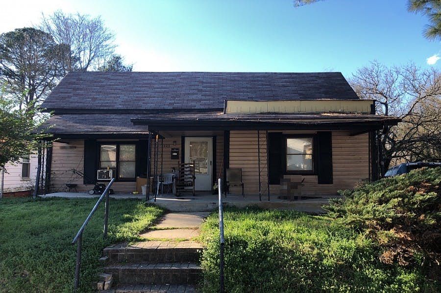 1st image of 1403 Fay St