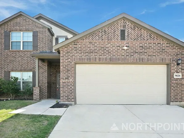 9020 Flying Eagle Ln, Fort Worth, TX 76131