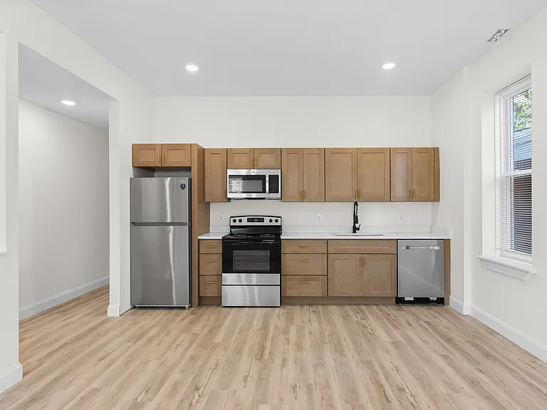 3124-3126 Nebraska Ave #2F — Photo 5