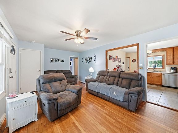 5th image of 5126 Welwyn Ct