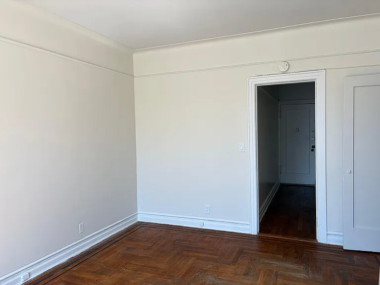 364 95th St #2C — Photo 3