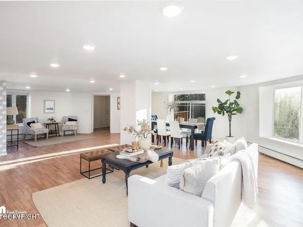 10385 W Lakeshore Dr, Wasilla, AK 99623