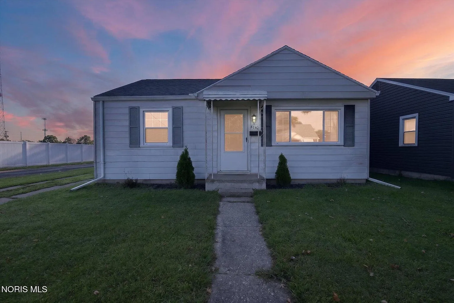 2 bed, 720 sqft, $1,050 — Photo 1