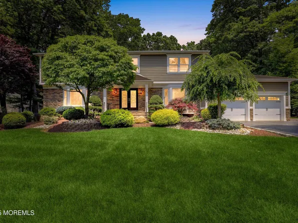 39 Vista Drive, Morganville, NJ 07751
