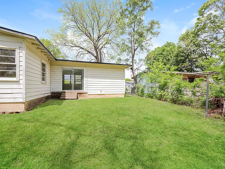 5175 Cardiff St — Photo 16