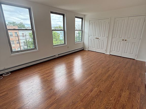 2nd image of 2103 Dean St #1