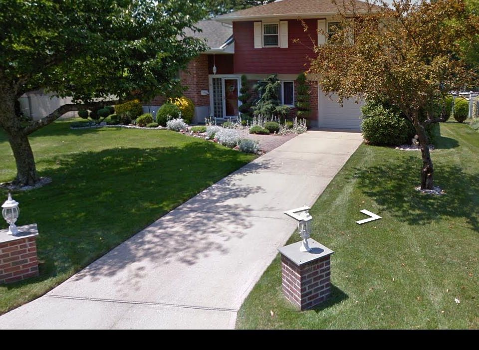 1st image of 26 Bristol Ln
