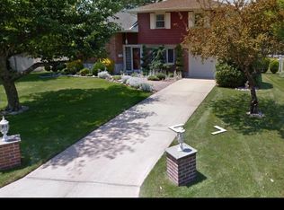 26 Bristol Ln, Kings Park, NY 11754