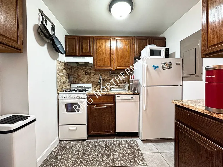 1011 Arlington Blvd #1105 — Photo 11