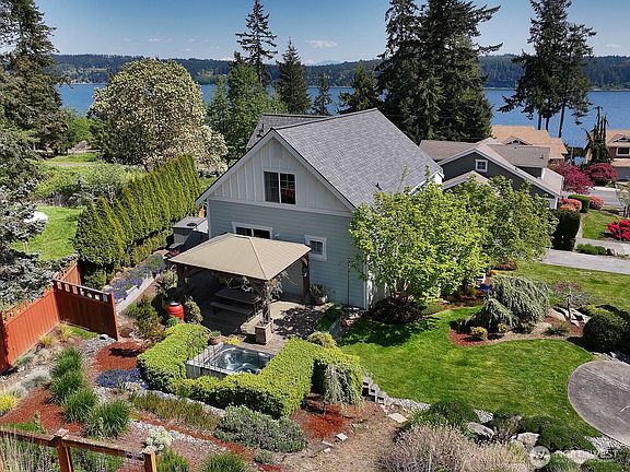 2nd image of 1403 Ocean Aire Court