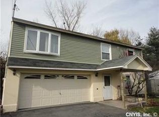 9159 Beach Rd, Brewerton, NY 13029