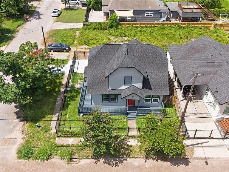 2220 Holman St — Photo 27
