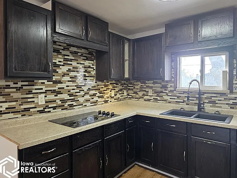 1410 Swanson Ave — Photo 6