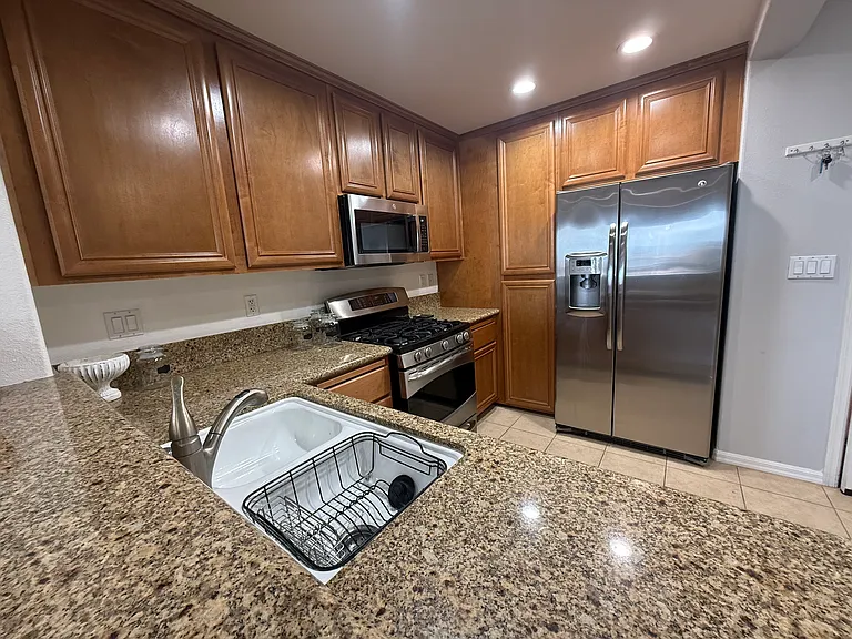 Fantastic kitchen with plenty of counterspace.