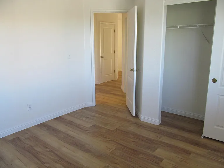 8701 Crescent Ridge Ln — Photo 19